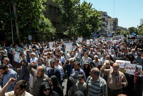 راهپیمایی جمعی از نمازگزاران تهرانی در حمایت از مردم یمن 